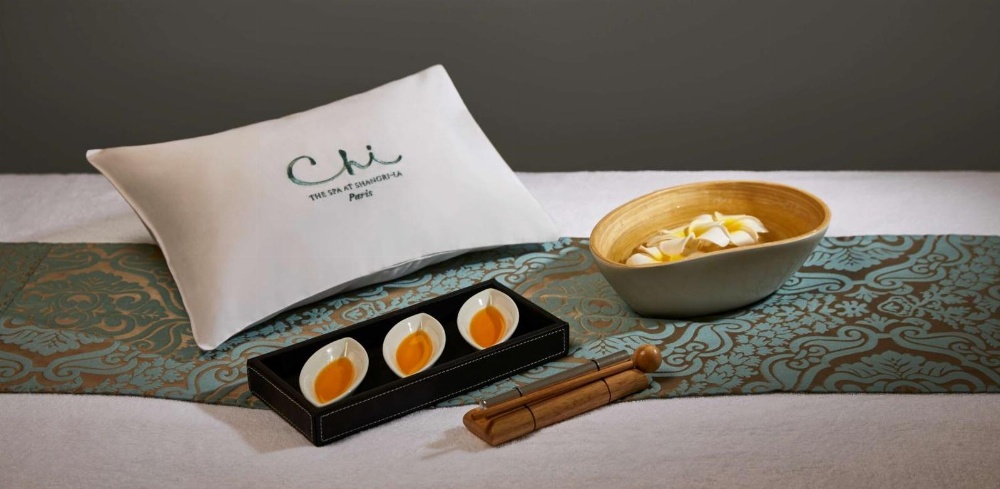 Duplex Eiffel view suite